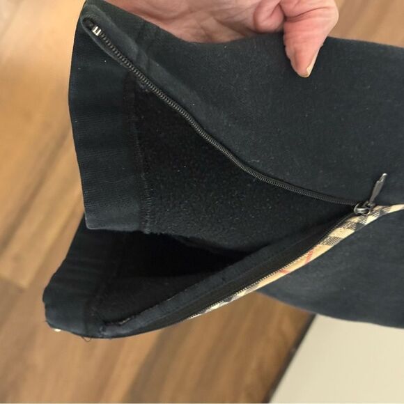 Burberry London Jogging Pants in Loop Back Cotton Blend with Nova Check Detail. - Picture 10 of 10